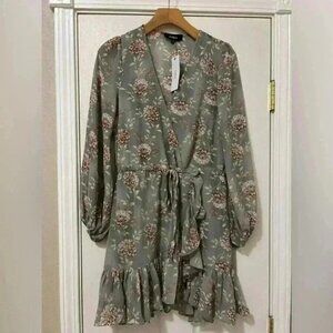 NWT Aakaa Boho Green/Pink Long Sleeve Fit & Flare Mini Belted Dress Size Small